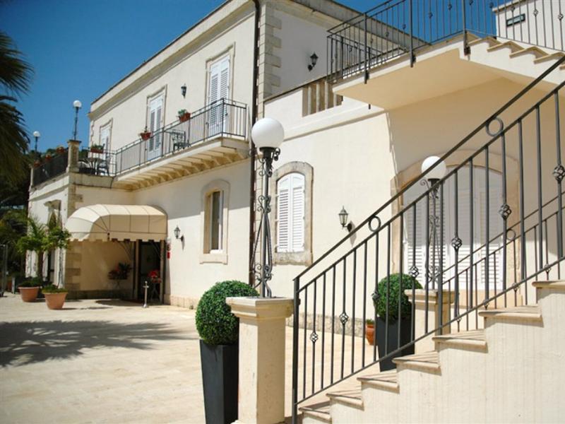 Charme Hotel Villa Principe Fitalia Фануза Экстерьер фото