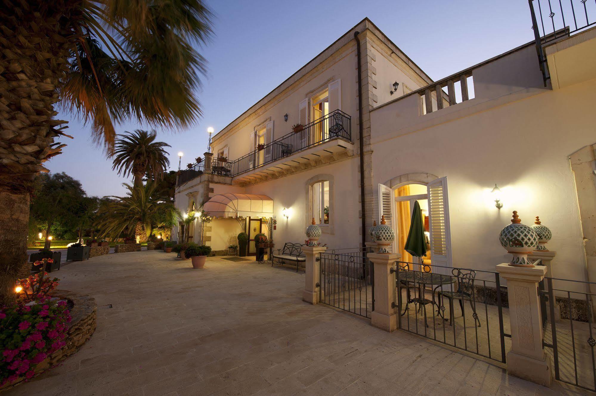 Charme Hotel Villa Principe Fitalia Фануза Экстерьер фото
